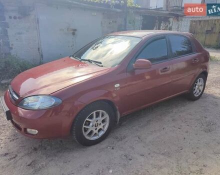Красный Шевроле Лачетти, объемом двигателя 1.8 л и пробегом 202 тыс. км за 4400 $, фото 2 на Automoto.ua