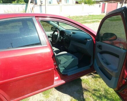 Красный Шевроле Лачетти, объемом двигателя 1.6 л и пробегом 303 тыс. км за 3300 $, фото 4 на Automoto.ua