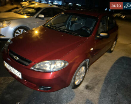 Красный Шевроле Лачетти, объемом двигателя 1.6 л и пробегом 200 тыс. км за 3350 $, фото 1 на Automoto.ua