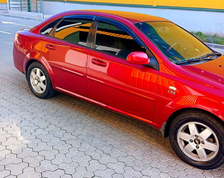 Красный Шевроле Лачетти, объемом двигателя 1.8 л и пробегом 180 тыс. км за 4550 $, фото 2 на Automoto.ua