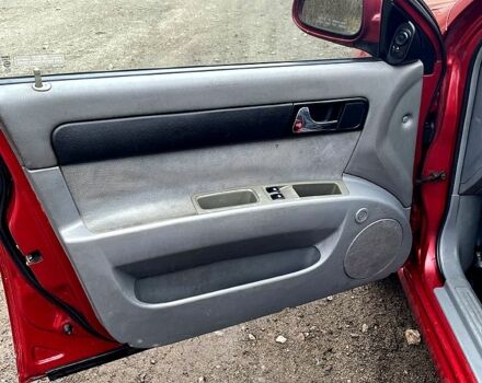 Красный Шевроле Лачетти, объемом двигателя 1.8 л и пробегом 186 тыс. км за 2700 $, фото 4 на Automoto.ua