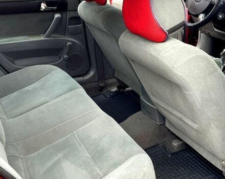 Красный Шевроле Лачетти, объемом двигателя 1.8 л и пробегом 186 тыс. км за 2700 $, фото 6 на Automoto.ua