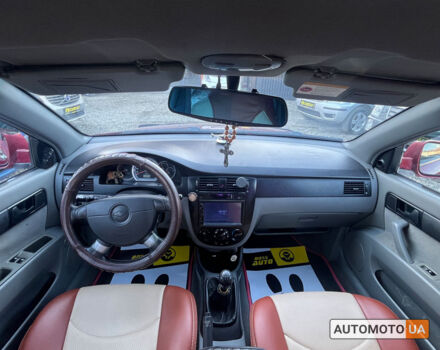 Красный Шевроле Лачетти, объемом двигателя 1.6 л и пробегом 256 тыс. км за 4300 $, фото 17 на Automoto.ua