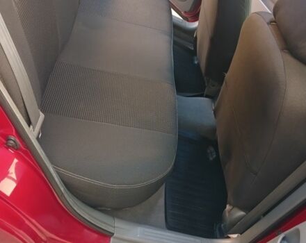 Красный Шевроле Лачетти, объемом двигателя 1.6 л и пробегом 198 тыс. км за 5200 $, фото 4 на Automoto.ua