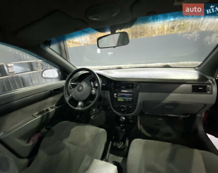 Красный Шевроле Лачетти, объемом двигателя 1.6 л и пробегом 225 тыс. км за 2900 $, фото 11 на Automoto.ua