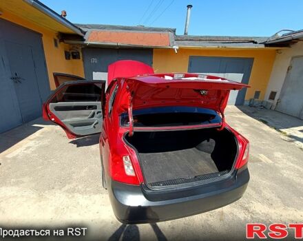 Красный Шевроле Лачетти, объемом двигателя 1.8 л и пробегом 186 тыс. км за 3000 $, фото 5 на Automoto.ua