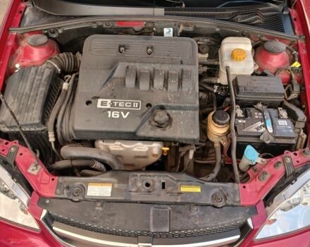 Красный Шевроле Лачетти, объемом двигателя 1.6 л и пробегом 198 тыс. км за 5200 $, фото 7 на Automoto.ua