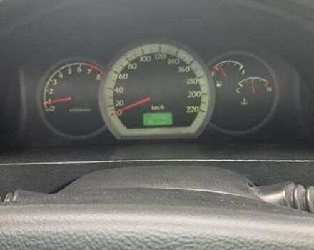 Красный Шевроле Лачетти, объемом двигателя 1.6 л и пробегом 275 тыс. км за 4500 $, фото 4 на Automoto.ua