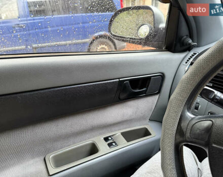 Красный Шевроле Лачетти, объемом двигателя 1.6 л и пробегом 213 тыс. км за 4500 $, фото 6 на Automoto.ua