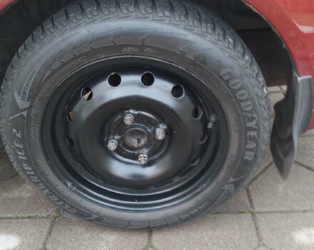 Красный Шевроле Лачетти, объемом двигателя 1.8 л и пробегом 205 тыс. км за 5600 $, фото 11 на Automoto.ua