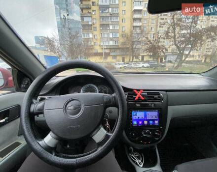 Красный Шевроле Лачетти, объемом двигателя 1.8 л и пробегом 267 тыс. км за 3500 $, фото 2 на Automoto.ua