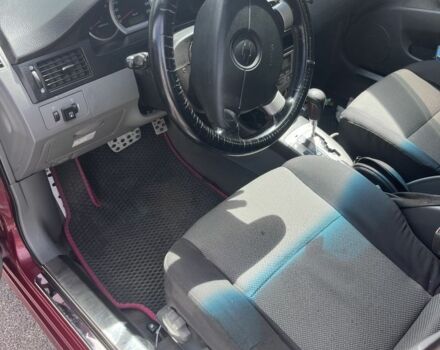 Красный Шевроле Лачетти, объемом двигателя 1.8 л и пробегом 205 тыс. км за 4300 $, фото 4 на Automoto.ua