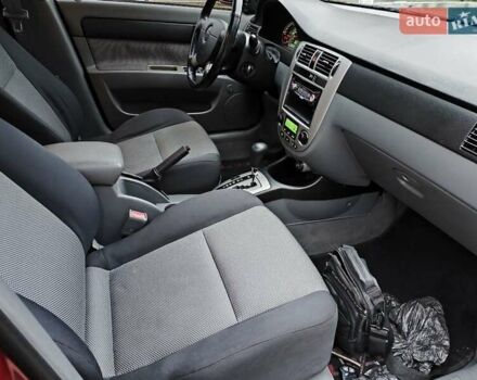 Красный Шевроле Лачетти, объемом двигателя 1.8 л и пробегом 139 тыс. км за 5300 $, фото 7 на Automoto.ua