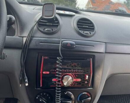 Красный Шевроле Лачетти, объемом двигателя 1.6 л и пробегом 130 тыс. км за 6200 $, фото 16 на Automoto.ua