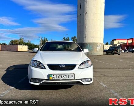 Червоний Шевроле Лачетті, об'ємом двигуна 1.8 л та пробігом 202 тис. км за 3899 $, фото 1 на Automoto.ua