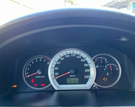 Красный Шевроле Лачетти, объемом двигателя 1.8 л и пробегом 171 тыс. км за 4400 $, фото 5 на Automoto.ua