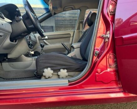 Красный Шевроле Лачетти, объемом двигателя 1.8 л и пробегом 171 тыс. км за 4400 $, фото 12 на Automoto.ua