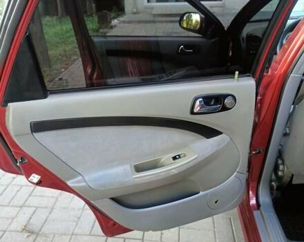 Красный Шевроле Лачетти, объемом двигателя 1.6 л и пробегом 220 тыс. км за 4300 $, фото 23 на Automoto.ua