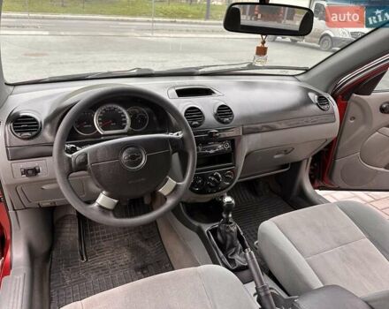 Красный Шевроле Лачетти, объемом двигателя 1.8 л и пробегом 220 тыс. км за 3300 $, фото 16 на Automoto.ua