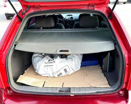 Красный Шевроле Лачетти, объемом двигателя 1.8 л и пробегом 280 тыс. км за 3900 $, фото 6 на Automoto.ua