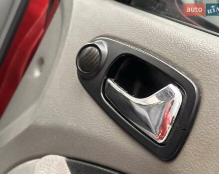 Красный Шевроле Лачетти, объемом двигателя 1.8 л и пробегом 220 тыс. км за 3300 $, фото 23 на Automoto.ua