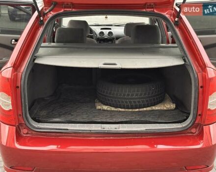 Красный Шевроле Лачетти, объемом двигателя 1.8 л и пробегом 220 тыс. км за 3300 $, фото 17 на Automoto.ua