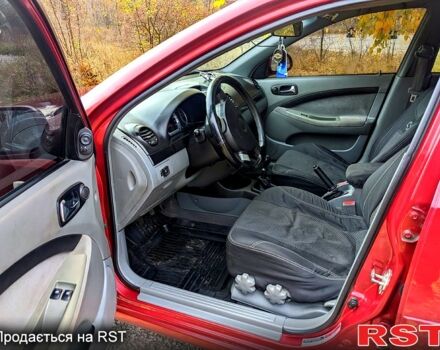 Красный Шевроле Лачетти, объемом двигателя 1.8 л и пробегом 177 тыс. км за 4800 $, фото 7 на Automoto.ua