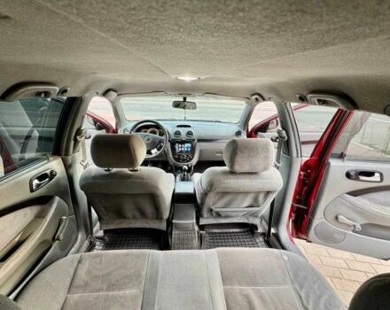 Красный Шевроле Лачетти, объемом двигателя 1.8 л и пробегом 269 тыс. км за 4200 $, фото 7 на Automoto.ua