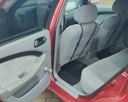 Красный Шевроле Лачетти, объемом двигателя 1.8 л и пробегом 235 тыс. км за 3900 $, фото 15 на Automoto.ua