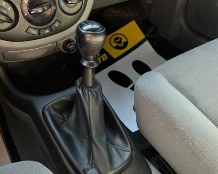 Красный Шевроле Лачетти, объемом двигателя 1.8 л и пробегом 107 тыс. км за 5400 $, фото 15 на Automoto.ua