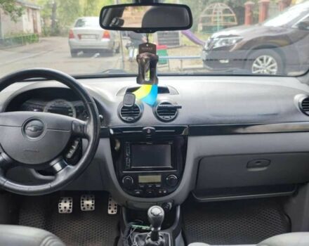 Красный Шевроле Лачетти, объемом двигателя 1.8 л и пробегом 343 тыс. км за 4300 $, фото 1 на Automoto.ua