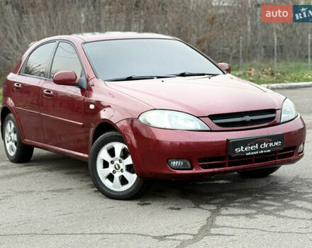 Красный Шевроле Лачетти, объемом двигателя 1.6 л и пробегом 184 тыс. км за 5499 $, фото 1 на Automoto.ua