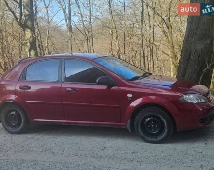 Красный Шевроле Лачетти, объемом двигателя 1.6 л и пробегом 109 тыс. км за 4000 $, фото 1 на Automoto.ua