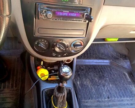 Шевроле Лачетти, объемом двигателя 1.8 л и пробегом 290 тыс. км за 2400 $, фото 2 на Automoto.ua