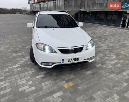 Шевроле Лачетти, объемом двигателя 1.49 л и пробегом 280 тыс. км за 4200 $, фото 13 на Automoto.ua