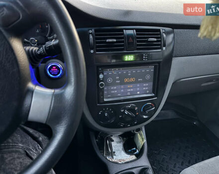 Шевроле Лачетти, объемом двигателя 1.49 л и пробегом 280 тыс. км за 4200 $, фото 38 на Automoto.ua