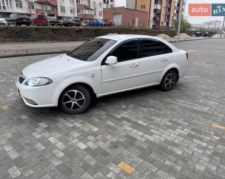 Шевроле Лачетти, объемом двигателя 1.49 л и пробегом 280 тыс. км за 4200 $, фото 4 на Automoto.ua