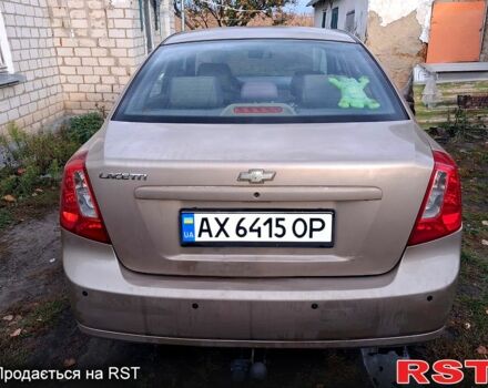 Желтый Шевроле Лачетти, объемом двигателя 1.8 л и пробегом 200 тыс. км за 2300 $, фото 4 на Automoto.ua