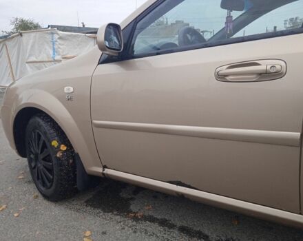 Желтый Шевроле Лачетти, объемом двигателя 1.6 л и пробегом 215 тыс. км за 4200 $, фото 7 на Automoto.ua