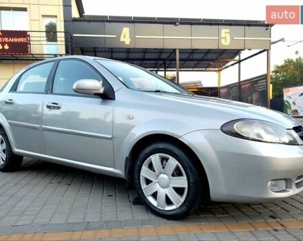 Серый Шевроле Лачетти, объемом двигателя 1.6 л и пробегом 224 тыс. км за 3899 $, фото 4 на Automoto.ua