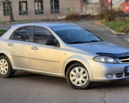 Серый Шевроле Лачетти, объемом двигателя 1.6 л и пробегом 217 тыс. км за 3950 $, фото 5 на Automoto.ua