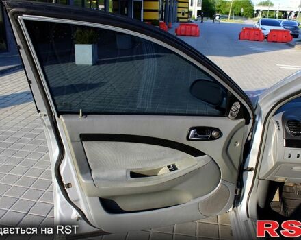 Серый Шевроле Лачетти, объемом двигателя 1.8 л и пробегом 215 тыс. км за 3750 $, фото 5 на Automoto.ua