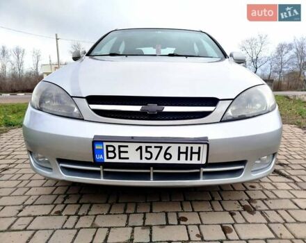Серый Шевроле Лачетти, объемом двигателя 1.6 л и пробегом 259 тыс. км за 3900 $, фото 2 на Automoto.ua