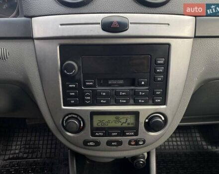 Сірий Шевроле Лачетті, об'ємом двигуна 1.8 л та пробігом 145 тис. км за 5800 $, фото 27 на Automoto.ua