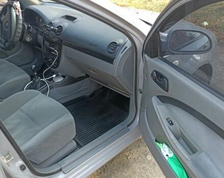 Серый Шевроле Лачетти, объемом двигателя 0 л и пробегом 315 тыс. км за 3900 $, фото 5 на Automoto.ua