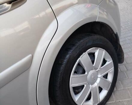 Серый Шевроле Лачетти, объемом двигателя 1.6 л и пробегом 224 тыс. км за 3899 $, фото 20 на Automoto.ua