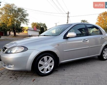 Серый Шевроле Лачетти, объемом двигателя 1.6 л и пробегом 224 тыс. км за 3899 $, фото 2 на Automoto.ua