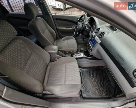 Сірий Шевроле Лачетті, об'ємом двигуна 1.8 л та пробігом 176 тис. км за 4790 $, фото 46 на Automoto.ua