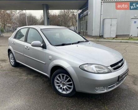 Сірий Шевроле Лачетті, об'ємом двигуна 1.8 л та пробігом 145 тис. км за 5800 $, фото 4 на Automoto.ua