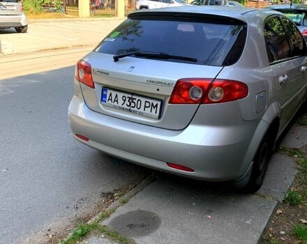 Серый Шевроле Лачетти, объемом двигателя 1.6 л и пробегом 270 тыс. км за 2300 $, фото 3 на Automoto.ua